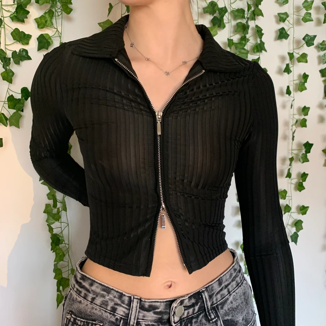 Ribbad långärmad tröja med Zip-up