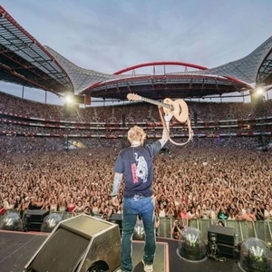 Biljetter till Ed Sheeran 10/8 på Ullevi - Har en ståplatsbiljett till Ed Sheeran konserten den 10 Augusti på Ullevi. Säljer för jag fick den av en kompis men är ej intresserad av att gå. Har även en till biljett att sälja om du är intresserad av 2 st och boende nära Ullevi går även att fixa för lite mer pengar. Pris går att diskutera vid snabb affär.
