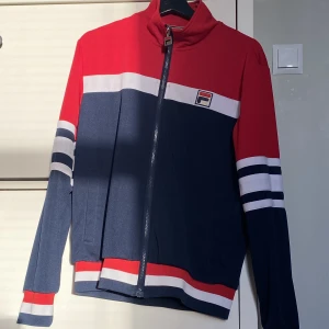 Fila Jacka S - Fila Jacka, jättebra skick 👍🏼