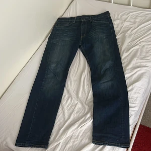 Levis 505 - W: 36 L: 34 Använda ett fåtal gånger. Bra skick