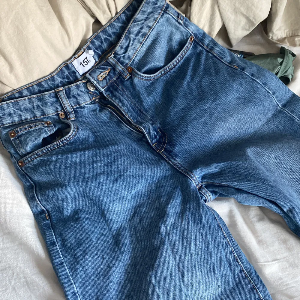Säljer mina jeans från lager 157 de är i bra skick. Säljer pga ingen användning hör av er för mer bilder eller för frågor .. Jeans & Byxor.