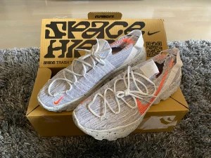 Nike space hippie 04 42.5 - Helt nya skick  Storlek 42.5  Kvitto finns 