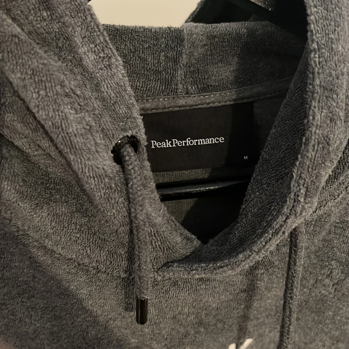 Peak performance set, luvtröja och shorts - 90