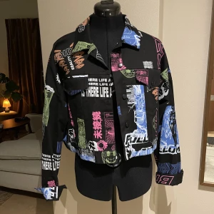 Jacka från Dollskill - Jeansjacka från Dollskill. Aldrig använd. 