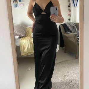 Balklänning Wal G - Min balklänning från märket Wal G (köpt På Zalando). Endast använd en gång! 💕