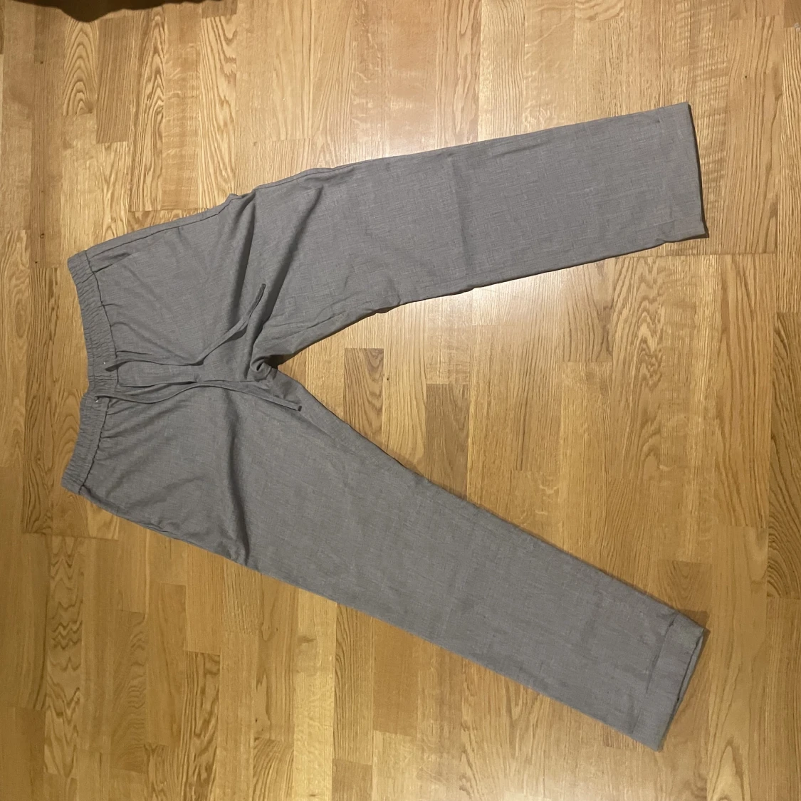 Kostymbyxor med resårmidja 