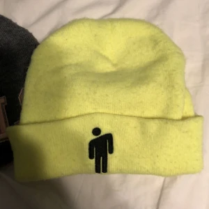 Mössa - Använt en gång, fina men gammal 