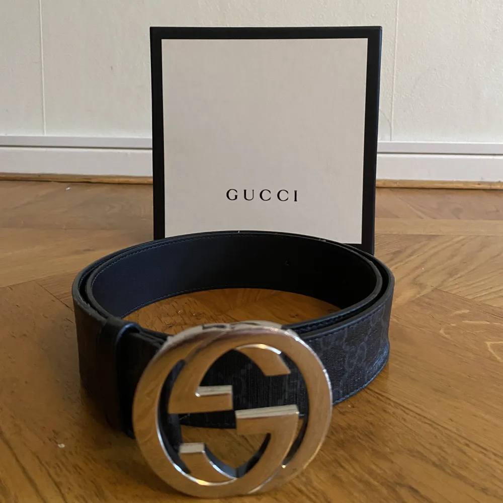 Gucci skärp Använt  Skick7.5/10 Box och dustbag finns  . Accessoarer.
