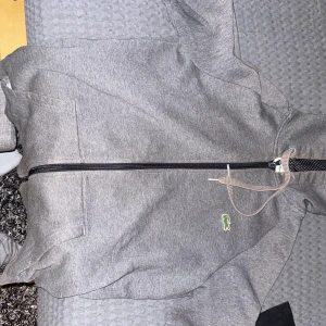 Lacoste tröja - äkta tröja