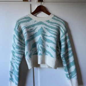 Stickad långärmad  - Mjuk stickad långärmad från Shein  Storlek S 