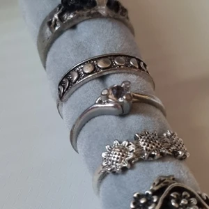 Ringar 10kr styck! - Ringar för 10kr styck!  Frakt: 16kr oavsätt hur många ringar! 