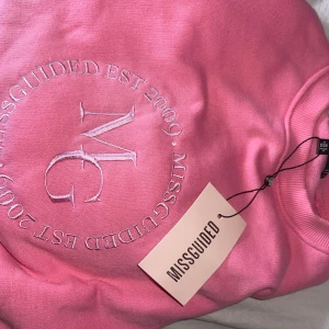 Mysig tröja  - Storlek s/m  helt ny med lapp kvar 