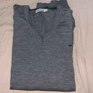 J Lindeberg - Snygg, knappt använd.