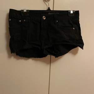 Fina shorts. Stor i storleken. Korta jeans shorts.