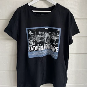 Zadig T-shirt - Säljer denna så coola Zadig T-shirten som knappt är använd! 💕