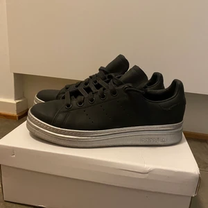 Adidas Stan Smith  - Adidas Stan Smith, knappt använda, storlek 37 och 1/3
