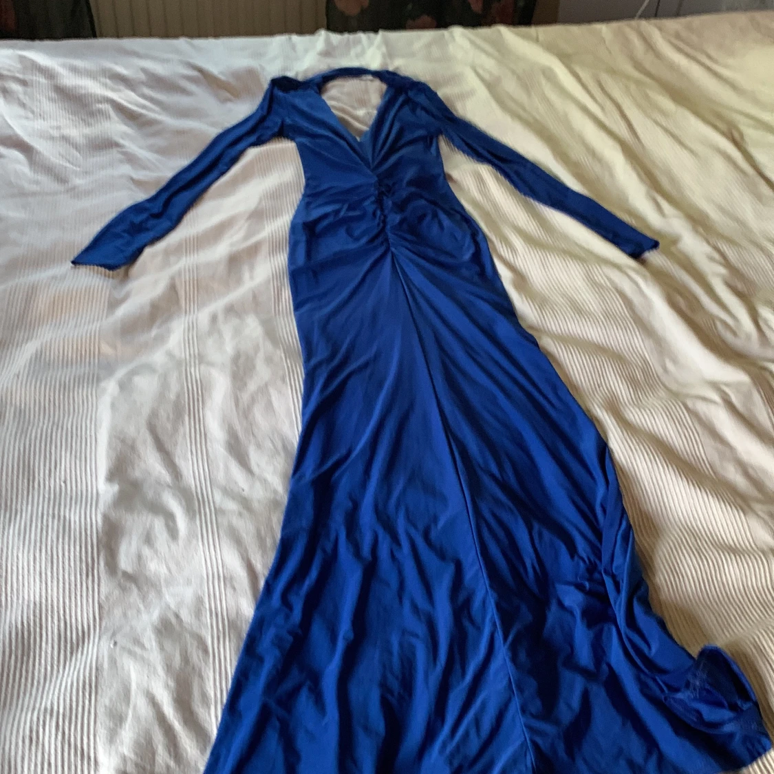 Bal klänning o fäst  - 91