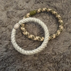 Armbandssnoddar - Två äkta armandssnodar