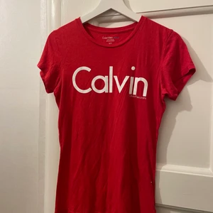 T shirt  - Från calvin klein