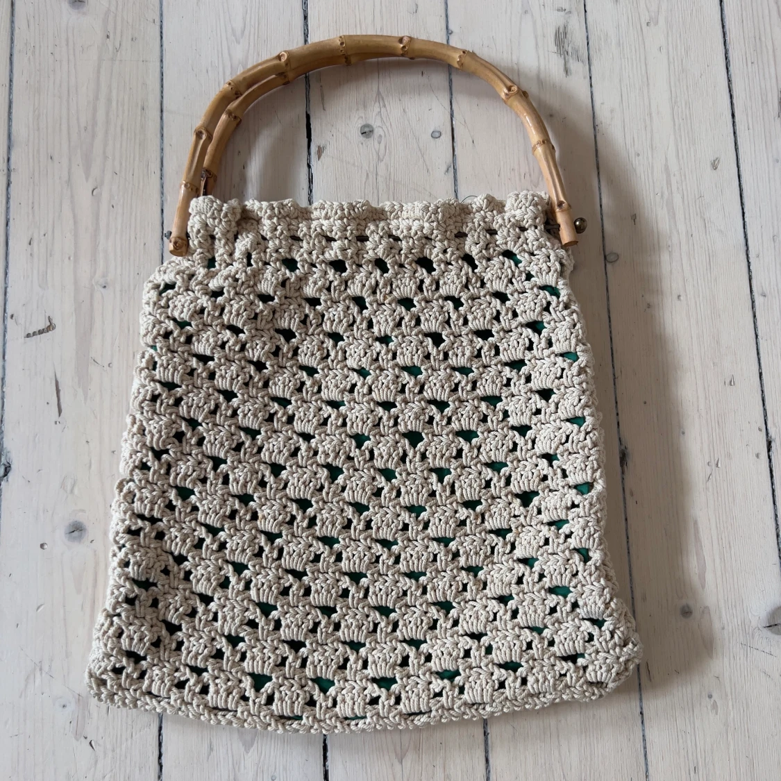 Virkad väska med bambuhandtag  - 90