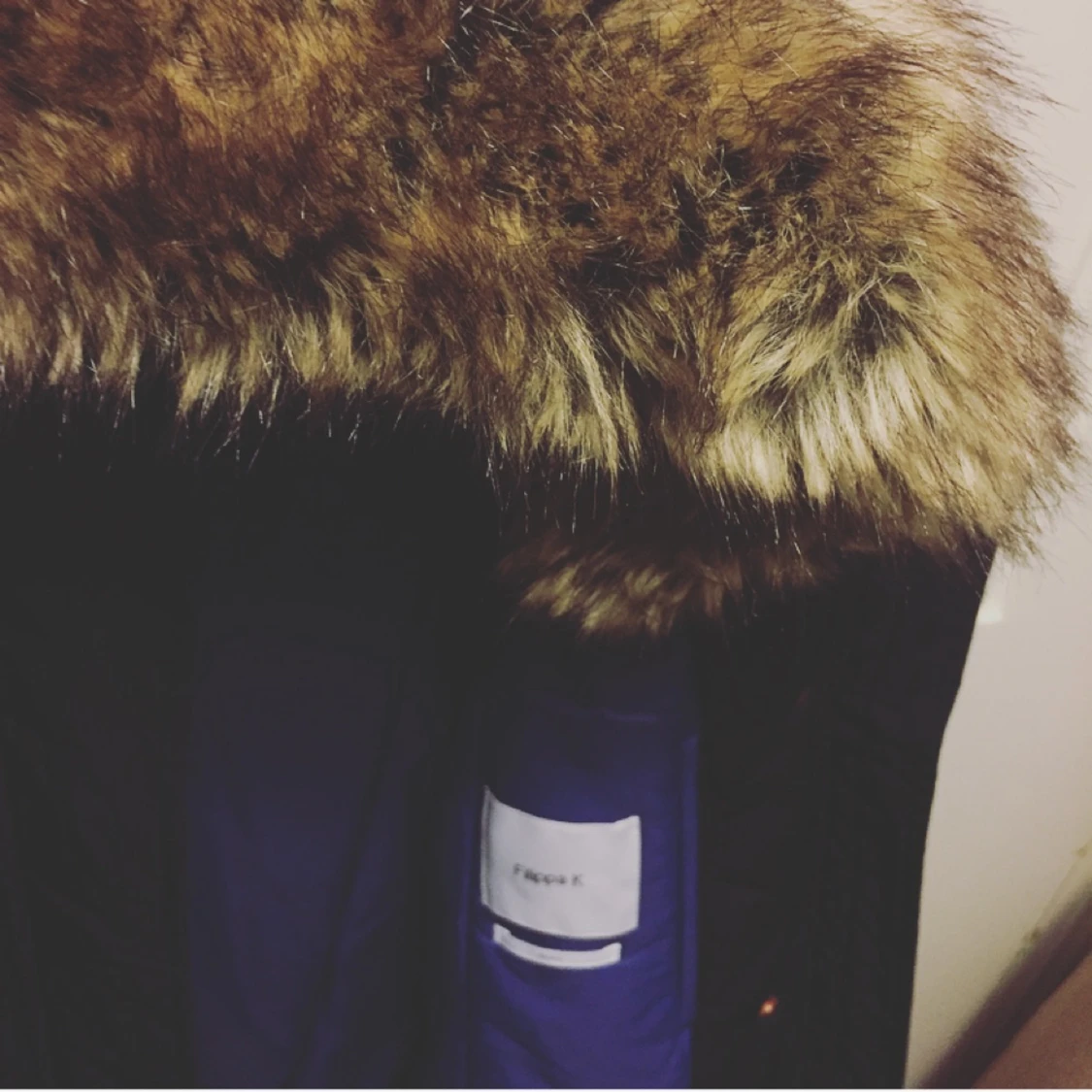  - 1486295183