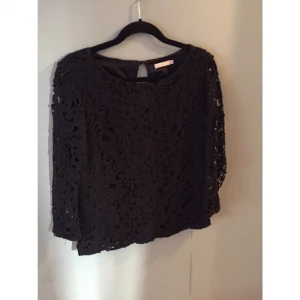  - Använd flera gånger, men den är väldigt snygg! Köparen betalar frakt, eller så möts vi upp i stockholm