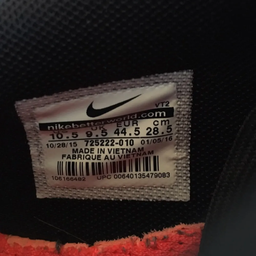 Riktigt sköna Nike Air Max Ultra BR i strlk 44, använda ett fåtal gånger bara så säljer för att jag inte använder dom. Köptes på shoeline för 1499 kr. Först till kvarn :-). Skor.