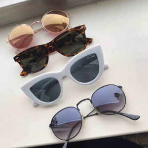  - Säljer alla i paketpris MEN även styckvis (kolla min sida för fler bilder).  Möts i Stockholm eller skickar. Köparen står för frakt 🌸