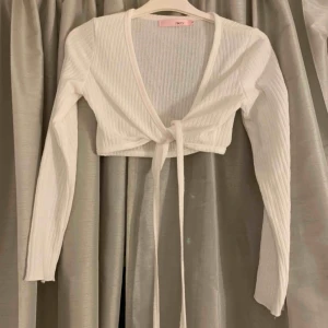  - Helt ny wrap top, strl s 