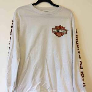 Harley Davidson longsleeve bought at hollywood bouleward in LA Size:S