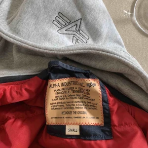  - Införskaffad hösten 2018, ingen garanti och inget kvitto finns kvar! Hund finns i hemmet! Använd fåtal gånger (ca 20-30 ggr).