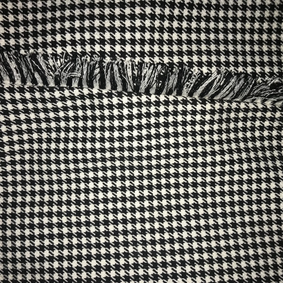 Hundtandsmönstrad minikjol från PULL&BEAR - 90