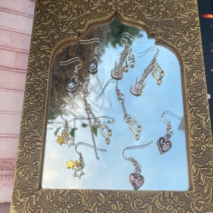 örhängen - Massa coola örhängen! Köp 3 för 2 eller 1 för 40kr⭐️⭐️ Frakt ingår i priset