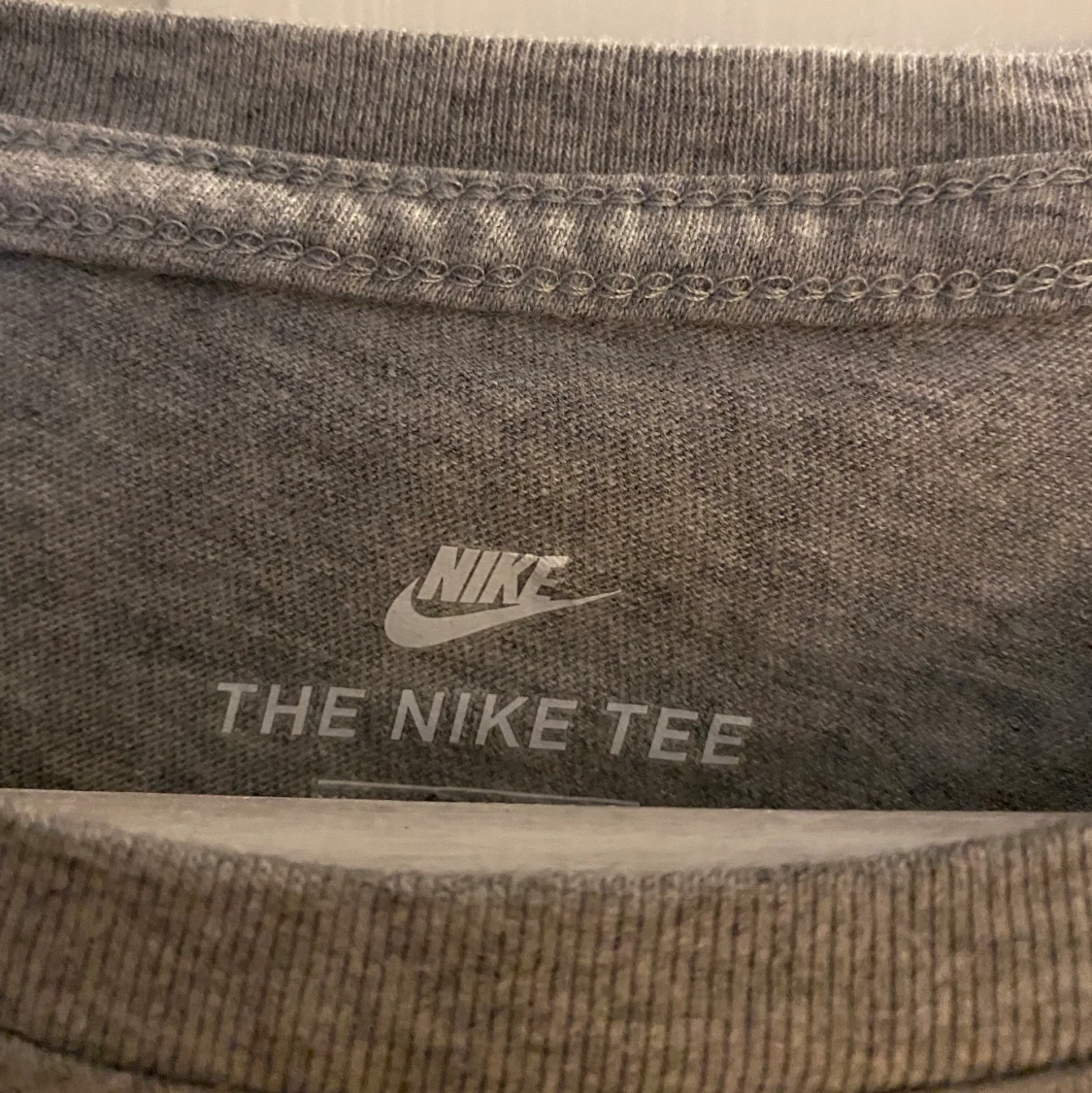 Grå Nike t-shirt strl XL - 91