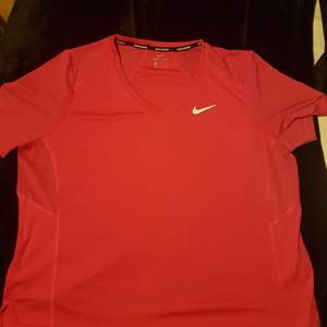 Nike träningströja rosa. Nyskick