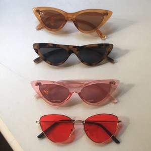 Säljer 4 st solglasögon från Monki paketpris alla för 70  sek 