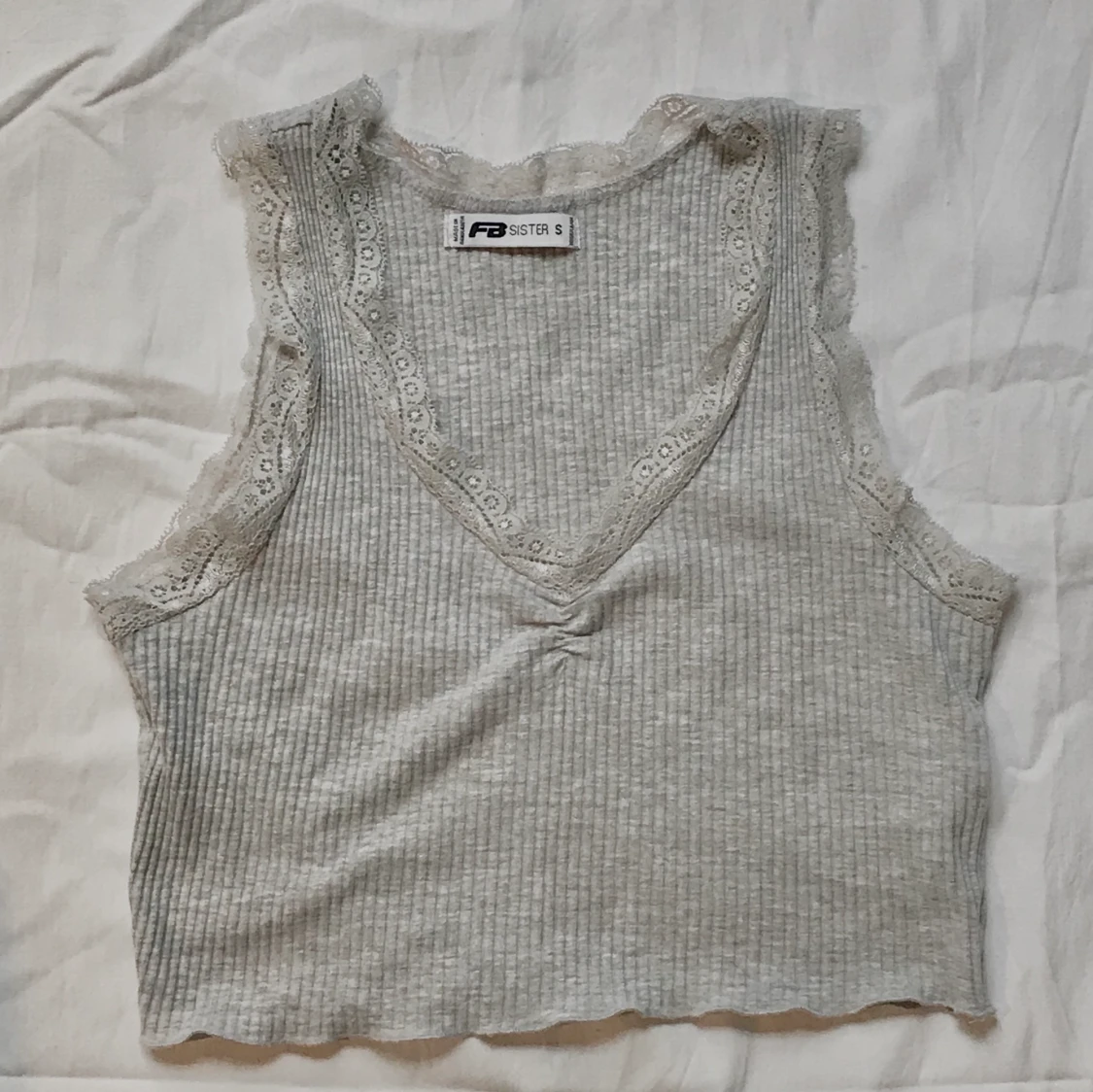 Fint linne med spets, stl s