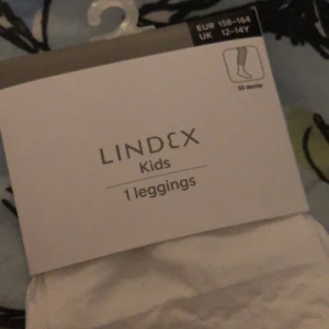 Leggings - Leggings från Lindex, oöppnade!   Storlek 158-164, nypris 69kr. Pris kan diskuteras men frakt tillkommer!