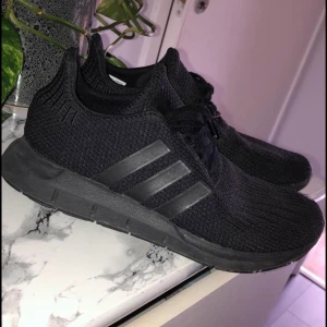 adidas swift run - Storlek 37 1/3