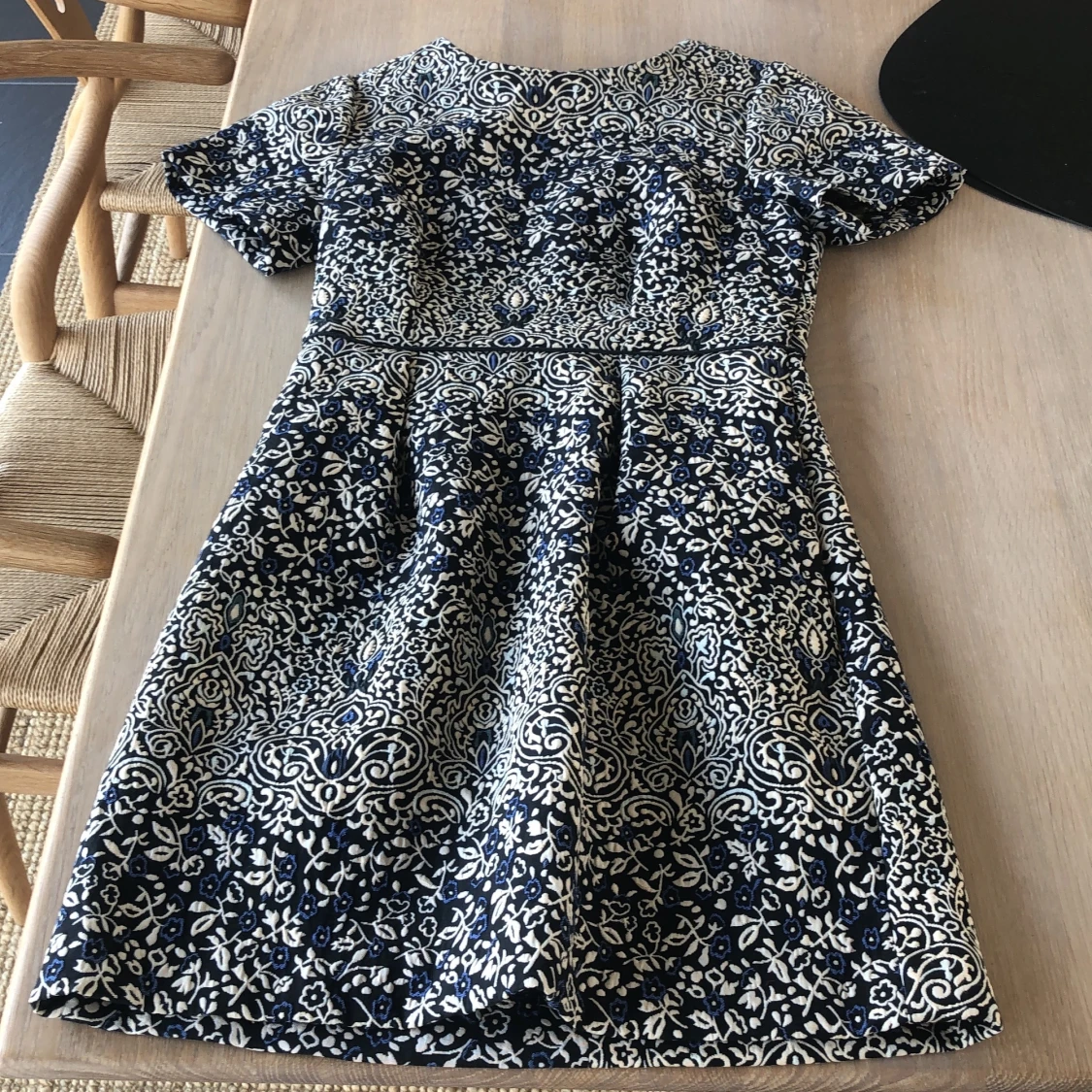 Finklänning, fodral med midja från H&M