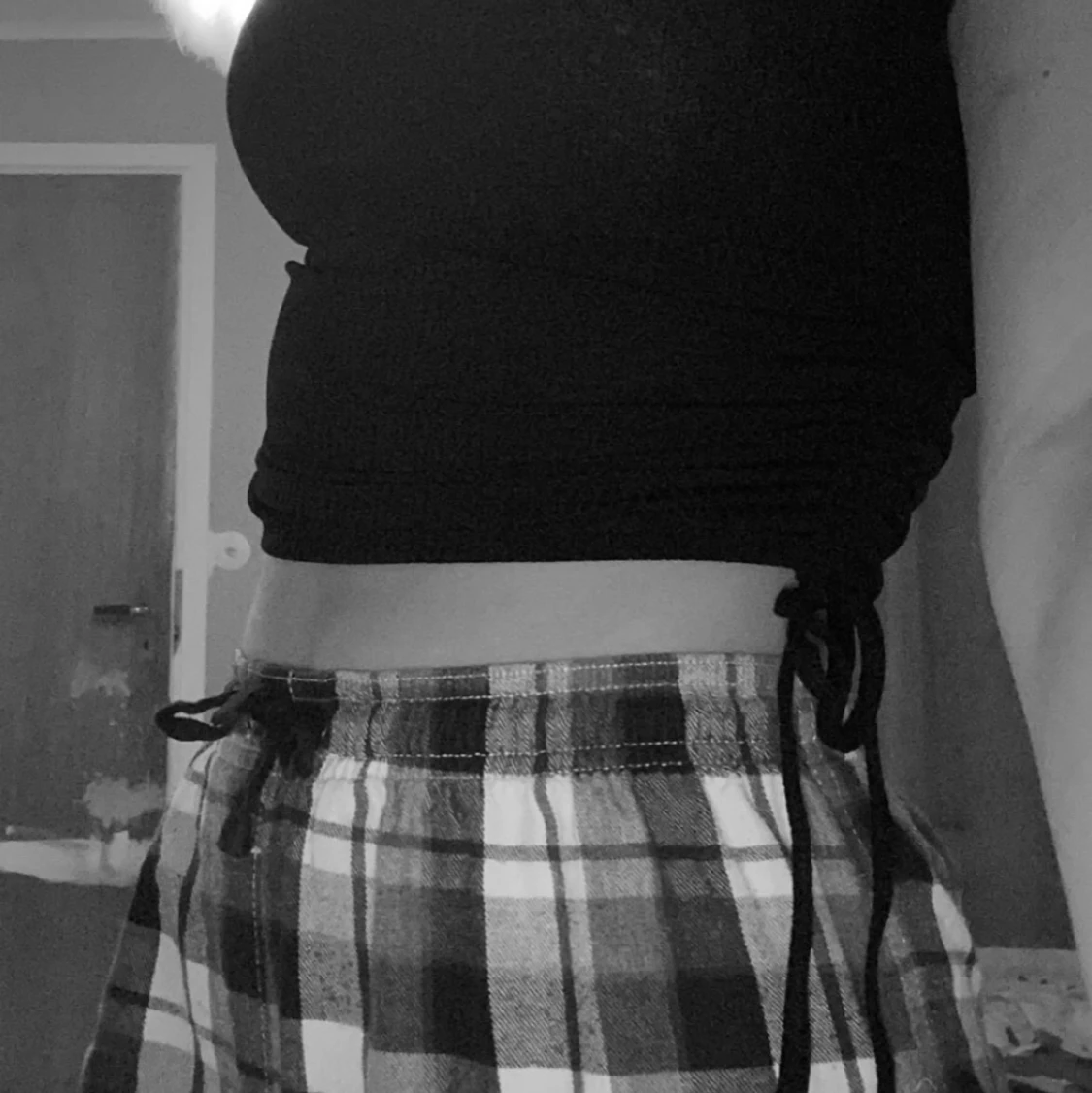 H&M t-shirt med detalj