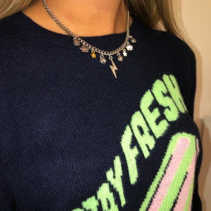 HALSBAND - Halsband med tjockare kedja. Det är rostfritt stål. Kostar 139kr (inkl frakt) 💕 Min Instagram @alvas.z