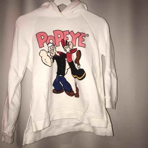  - En super mysig och varm hoodie från zara kids! Passar mig som är en xs i vanliga fall! Typ nyskick använd Max 2 gånger 