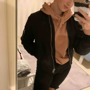  - Rosa skön hoodie från lager 157 💖 säljer pga att den aldrig används längre 