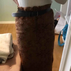  - Dena märkes kjol har ägts länge men den passar inte min kropp typ längre😊 + frakt 50kr  Swish funkar också📲 