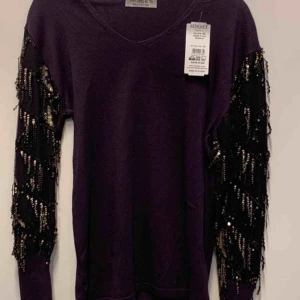  - Nya olika färger och designer toppar