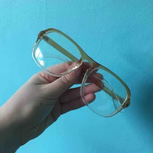  - Stora retro glasögon i fönsterglas! 