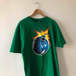  - The Hundreds- Kan hämtas i Uppsala eller skickas mot fraktkostnad 