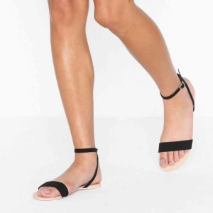  - Supersöta sandaler från Nelly, helt oanvända då det var fel storlek för mig! 💫 Köpta för 249 kr, frakt ingår i priset!