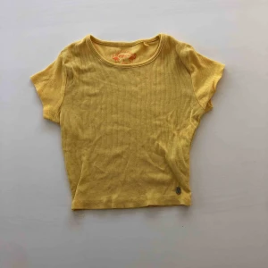  - En gul magtröja från NewYorker Priset är inklusive frakt